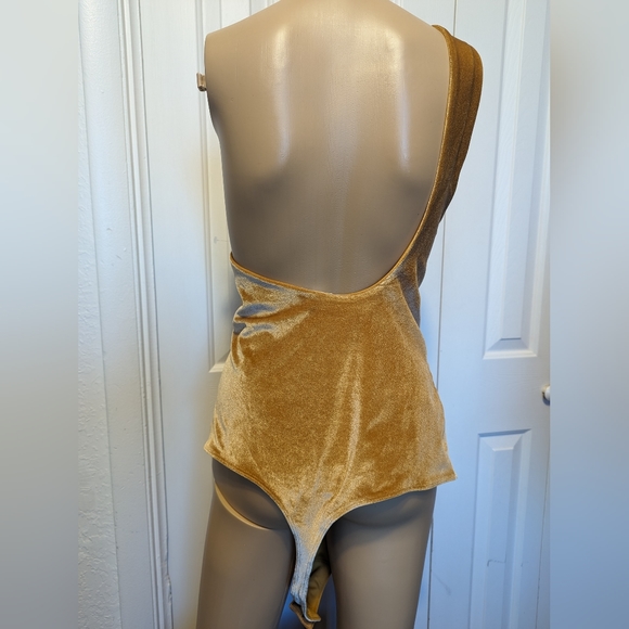 Fabletics Gigi velour bodysuit Gold Large Size 2X. - Picture 4 of 8